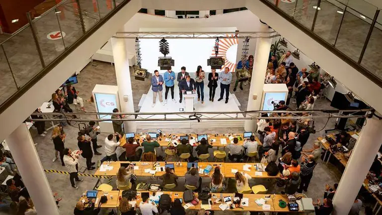 Imagen de la sala de prensa de Ciudadanos durante el 28-M. Foto: Adri&aacute;n V&aacute;zquez