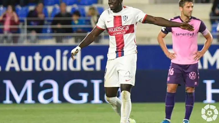 Obeng en un partido con el Huesca