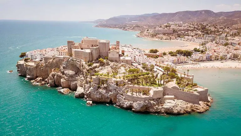 Zaragoza cuenta con una ubicaci&oacute;n privilegiada y algunas de las mejores playas de Espa&ntilde;a se encuentran a menos de tres horas en coche.