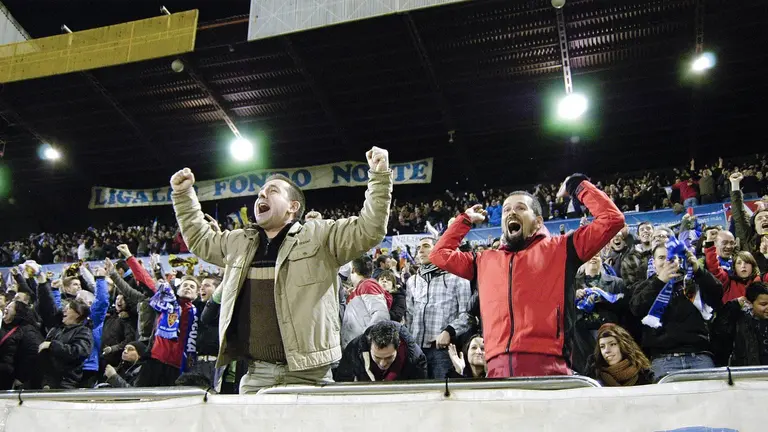 Una media de 6,8 puntos tiene el Real Zaragoza en sus primeros cinco choques desde que est&aacute; en Segunda Divisi&oacute;n. Fotograf&iacute;a: Fran Castarlenas. 