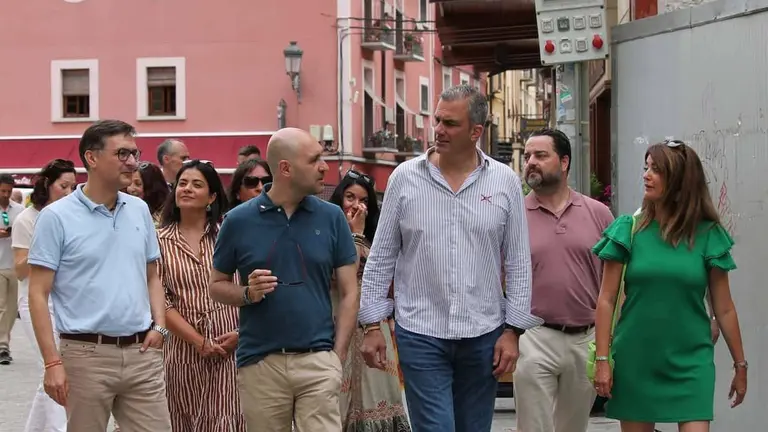 Ortega Smith ha visitado este mi&eacute;rcoles Jaca dentro de la campa&ntilde;a electoral de Vox