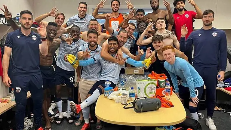 El mediocentro se mostr&oacute; muy s&oacute;lido apoyando a sus compa&ntilde;eros, ofreciendo siempre una l&iacute;nea de pase y realizando desplazamientos largos. Fotogaf&iacute;a: Atl&eacute;tico Ottawa.