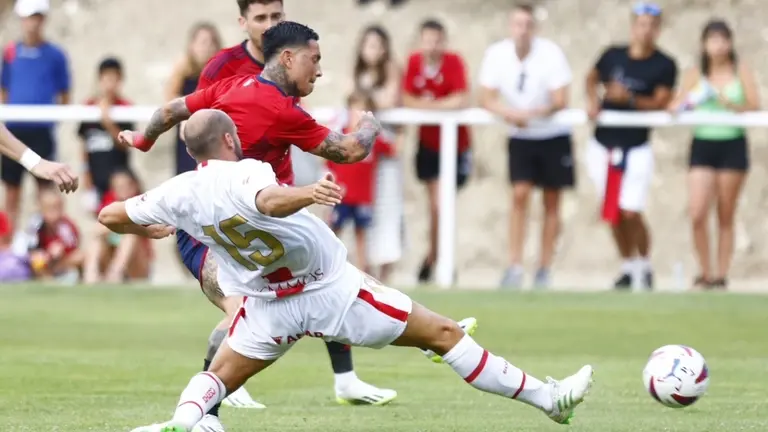 El Huesca cae por un gol a cero ante Osasuna en el primer amistoso