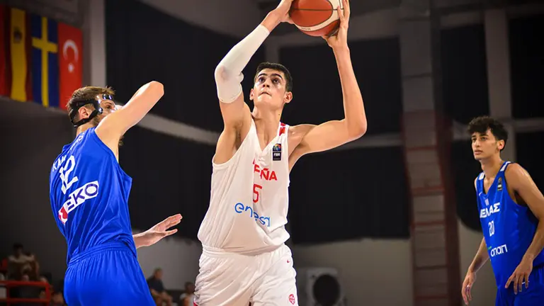 Mara anot&oacute; 13 puntos y gan&oacute; un 21 de valoraci&oacute;n y Langarita convirti&oacute; 14 puntos. Fotograf&iacute;a: FIBA.