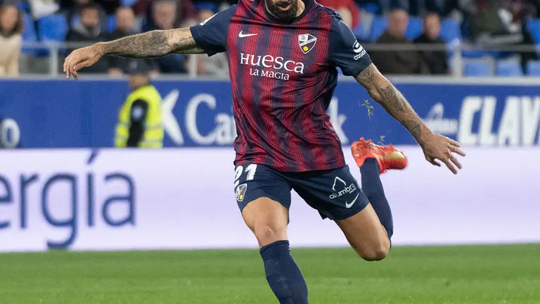 Desde su llegada a El Alcoraz en julio de 2021, el extremo ha disputado 74 partidos y marcado siete goles. Fotograf&iacute;a: S.D. Huesca.