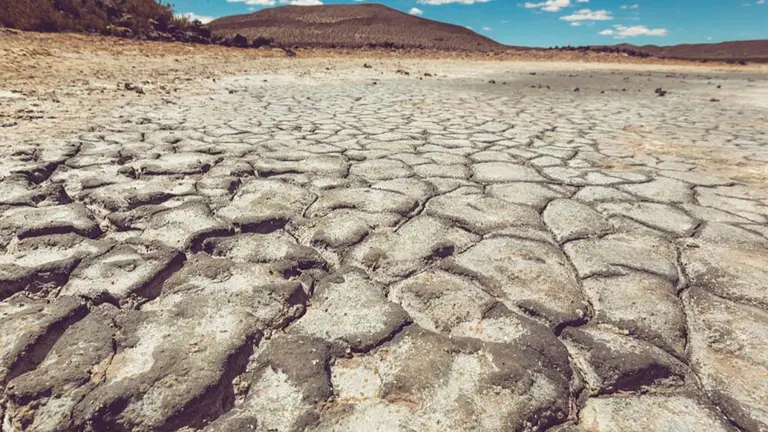 terreno desierto sequ&iacute;a