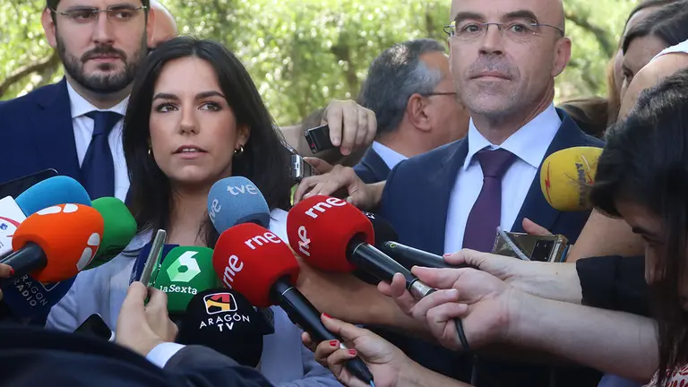 Buxad&eacute; (derecha) y la popular Cuca Gamarra han intervenido desde Madrid este lunes 