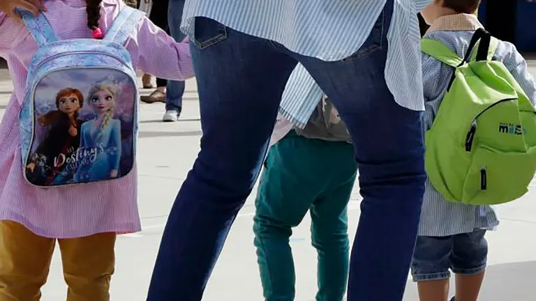 Ni&ntilde;os