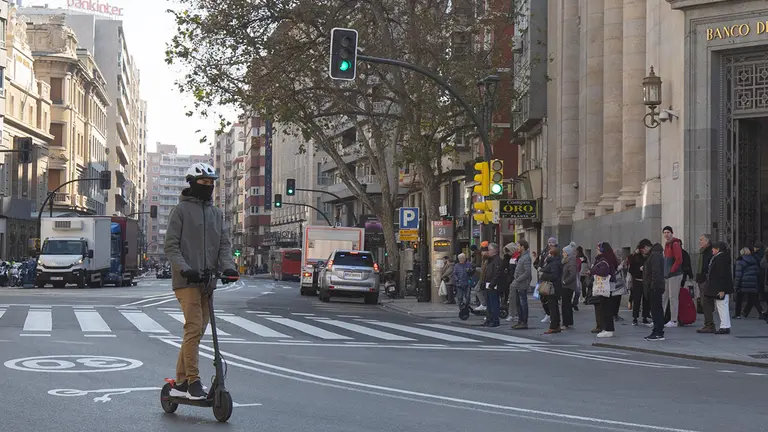 Los patinetes cada vez son m&aacute;s numerosos en las ciudades