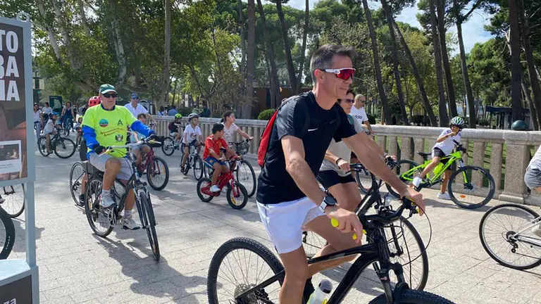 La salida a tenido lugar a las 12.00 horas desde el Parque Grande Jos&eacute; Antonio Labordeta.