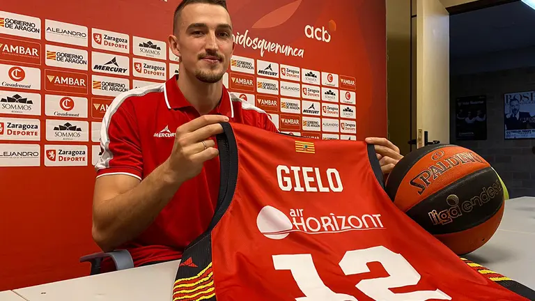 El jugador ha venido para ocupar el hueco que dej&oacute; la baja de Simanic.