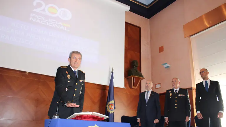 Francisco Javier Abad&iacute;a toma posesi&oacute;n como nuevo jefe provincial de Zaragoza de la Polic&iacute;a Nacional