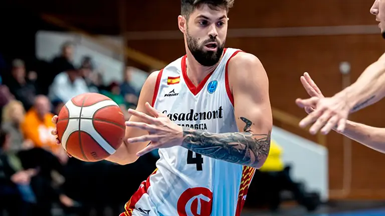 Santi Yusta ante Pardubice