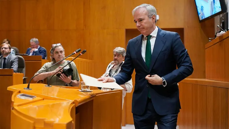 Azc&oacute;n ha comparecido ante las Cortes para hablar de La Romareda a petici&oacute;n propia
