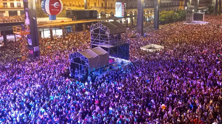 Vista de la plaza del Pilar en el Preg&oacute;n