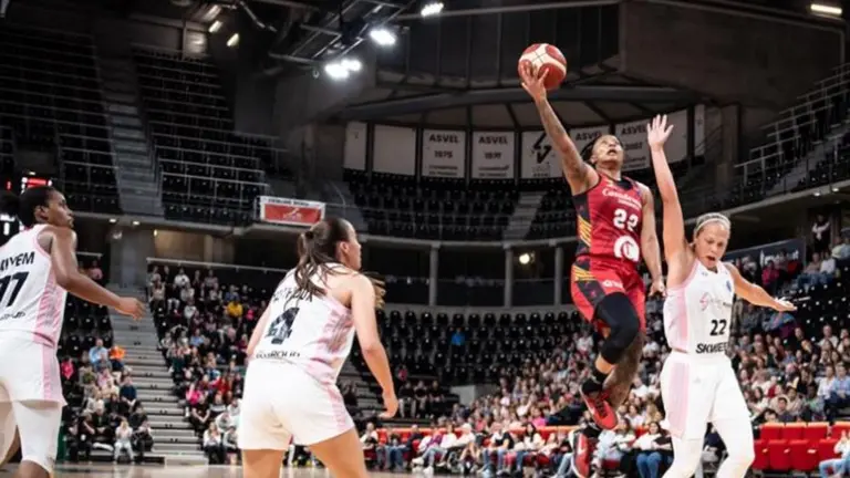 El Casademont vence por 64 a 67 al Asvel de Lyon en un partido muy igualado de principio a fin