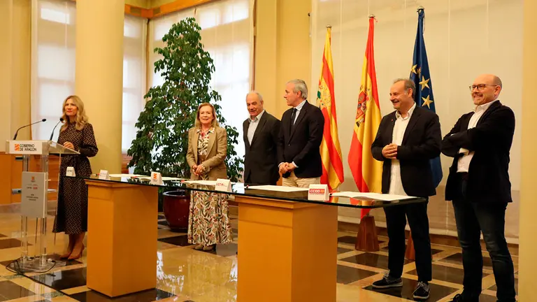 Gobierno, patronal y sindicatos renovaron el pacto del Di&aacute;logo Social el pasado mes de octubre