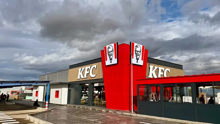 Abrir&aacute; desde las 12.00 horas hasta las 23.00 de domingo a jueves y hasta las 00.00 horas viernes y s&aacute;bados