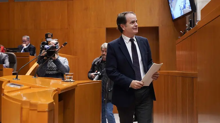 El consejero de Hacienda prev&eacute; que pueda llegar a mitad del pr&oacute;ximo a&ntilde;o. Foto: Cortes de Arag&oacute;n