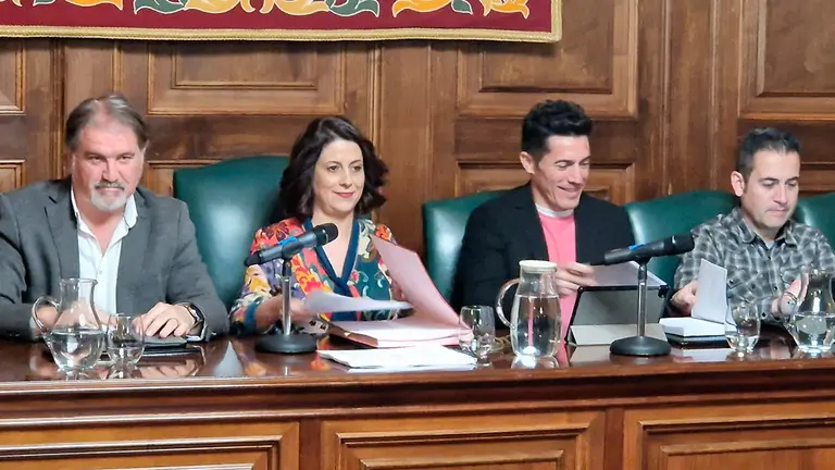 PSOE y VOX han votado en contra del presupuesto