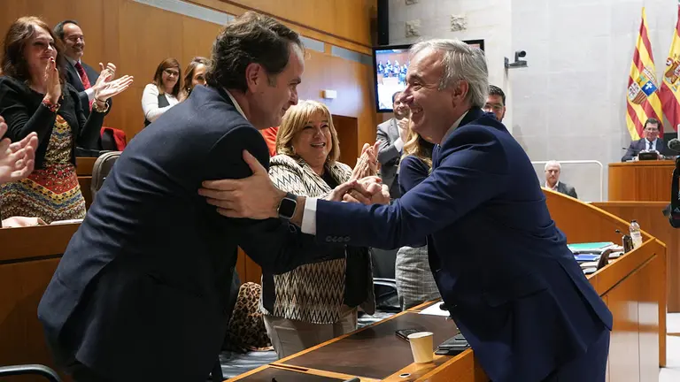 La coalici&oacute;n de Partido Popular y Vox ha conseguido aglutinar hasta 39 votos, sumando a Arag&oacute;n-Teruel Existe y el PAR