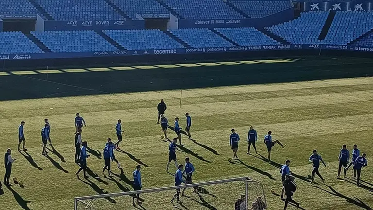 Entrenamiento del Real Zaragoza en La Romareda