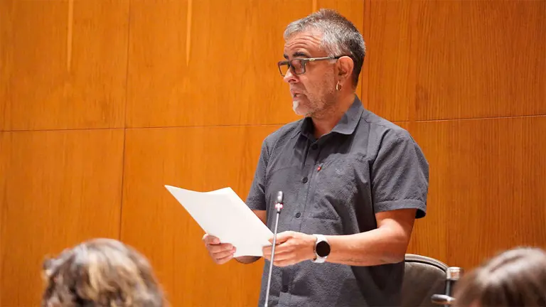 Andoni Corrales durante el Pleno este viernes. Foto: Cortes de Arag&oacute;n