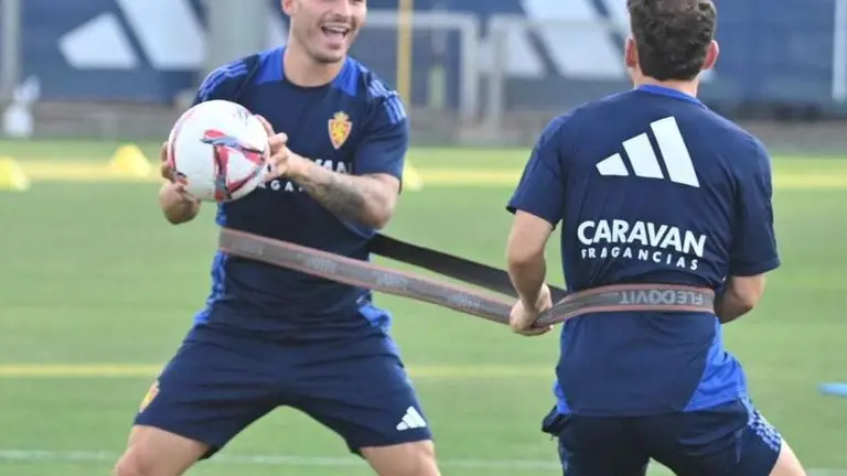V&iacute;ctor Fern&aacute;ndez se lleva a 22 jugadores a Tarragona sin Enrich ni Merino