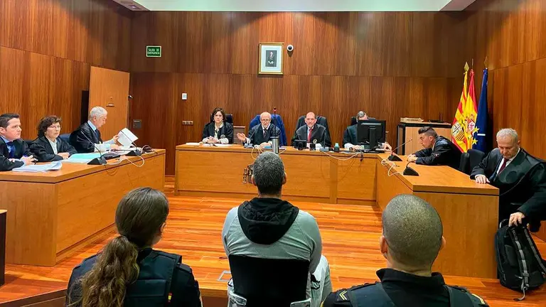 Los hechos juzgados en la Audiencia Provincial de Zaragoza han ascendido a varios delitos contra el acusado