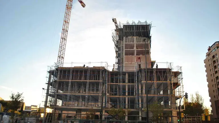 Solo el 9% de los empleados en el sector de la construcci&oacute;n tiene menos de 30 a&ntilde;os.