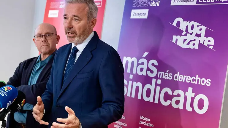 El presidente aragon&eacute;s, Jorge Azc&oacute;n, en la inauguraci&oacute;n del XIV Congreso de CCOO en Arag&oacute;n. Foto: DGA/ Fabi&aacute;n Sim&oacute;n