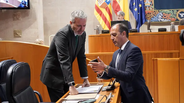 Azc&oacute;n y el consejero Bancalero. Foto: Cortes de Arag&oacute;n