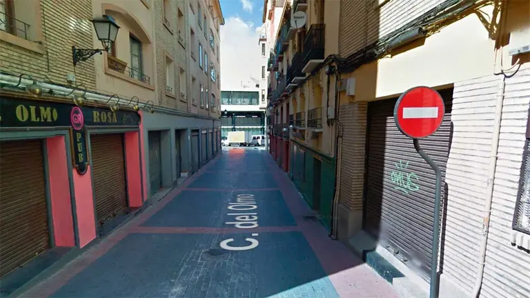 La mujer detenida en Zaragoza comenz&oacute; a insultar y agredir a la agente de Polic&iacute;a Nacional hasta agarrar sus pechos.