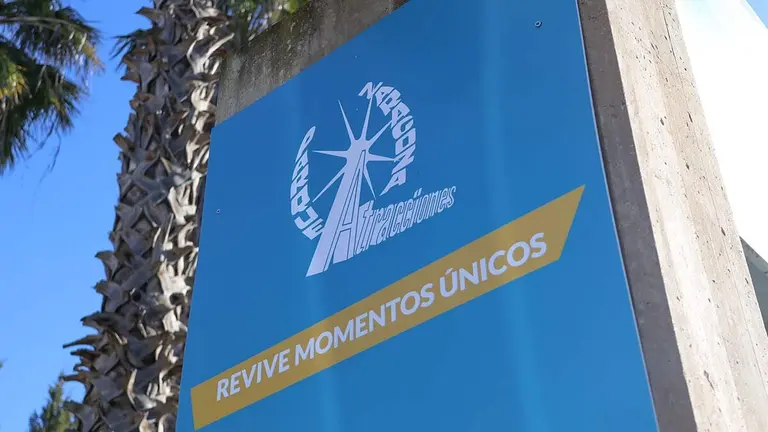 parque-de-atracciones-entrada