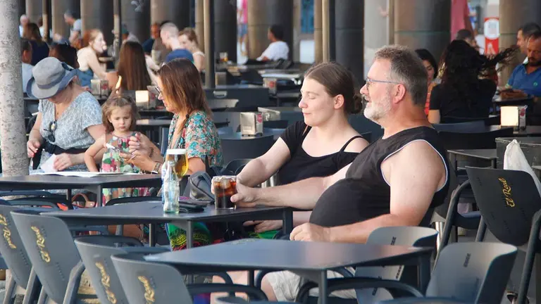 calor-gente-en-terrazas-zaragoza