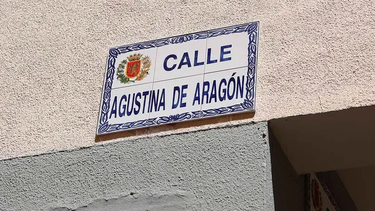 El robo de un tel&eacute;fono m&oacute;vil en El Gancho de Zaragoza tuvo lugar en la calle Agustina de Arag&oacute;n. Foto: Pilar &Aacute;lvarez