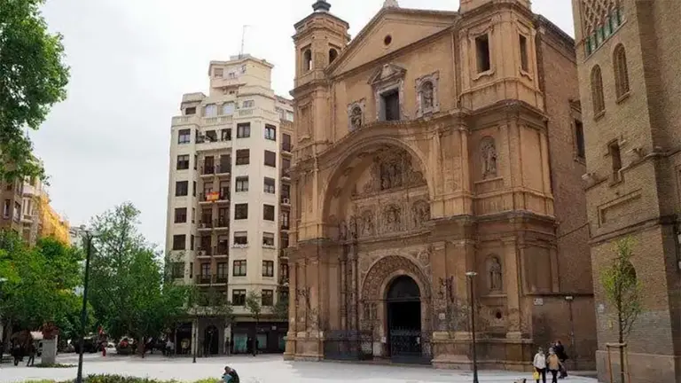 Se prev&eacute; que la Bas&iacute;lica de Santa Engracia vuelva a recuperar su brillo en verano de 2026. Foto: Elena Albiac
