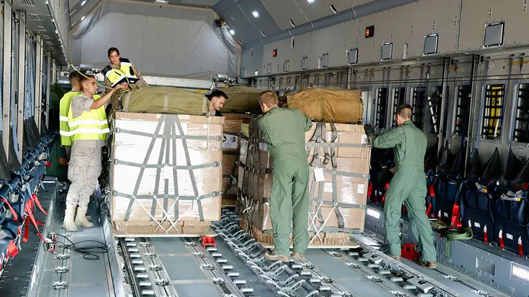 Interior del avi&oacute;n. Foto: Ministerio de Defensa