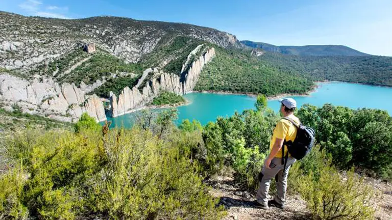 Finestras-muralla-Estopi&ntilde;&aacute;n-del-Castillo-1. Foto: Turismo de Arag&oacute;n