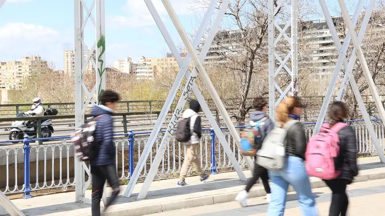 ni&ntilde;os colegios estudiantes alumnos colegio