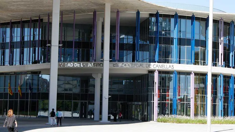Un polic&iacute;a nacional ha sido condenado en Zaragoza por agredir a su pareja. Foto de Archivo de la Ciudad de la Justicia.