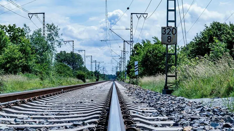 zaragoza-trenes-avlo-cercanias-huesca