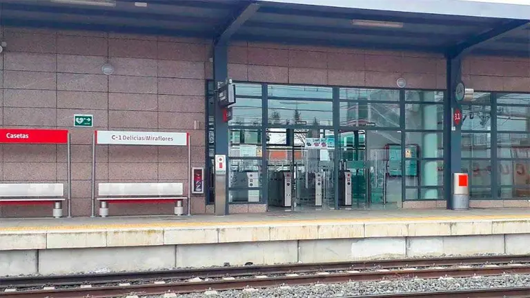 Muere el joven de 22 a&ntilde;os atropellado por un tren en la estaci&oacute;n de Casetas este lunes por la tarde. Foto: A. D.