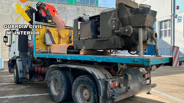 La bomba est&aacute;tica de hormig&oacute;n valorada en m&aacute;s de 80.000 euros ha sido recuperada por la Guardia Civil de Casetas.