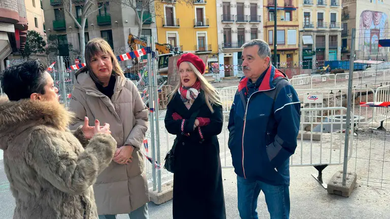 La portavoz del PSOE, Lola Ranera, critica la gesti&oacute;n de la reforma de la plaza de San Miguel
