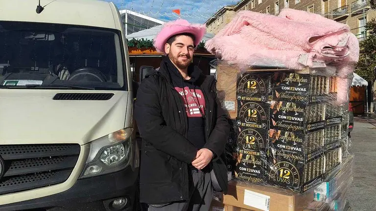 vendedores-plaza-pilar-zaragoza-navidad-mercado-desmontaje