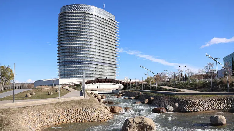 El agua vuelve al Canal de Aguas Bravas