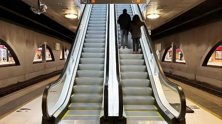 Una estaci&oacute;n de Rodal&iacute;es que este jueves no ha operado| Foto de Rodal&iacute;es