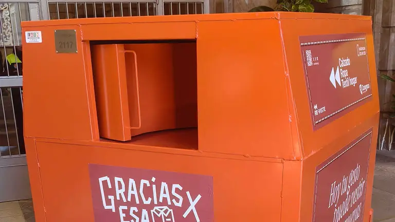 contenedor-rojo-ropa-reciclaje-zaragoza-novedades-cambios
