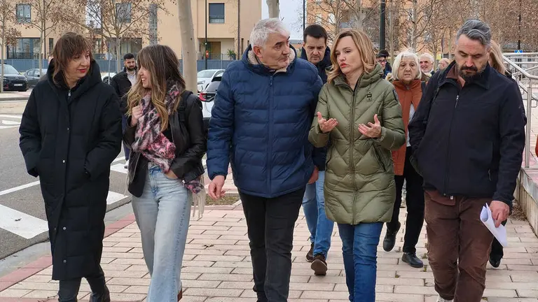 Pilar Alegr&iacute;a ha visitado el barrio zaragozano de Rosales del Canal | David Doc&oacute;n